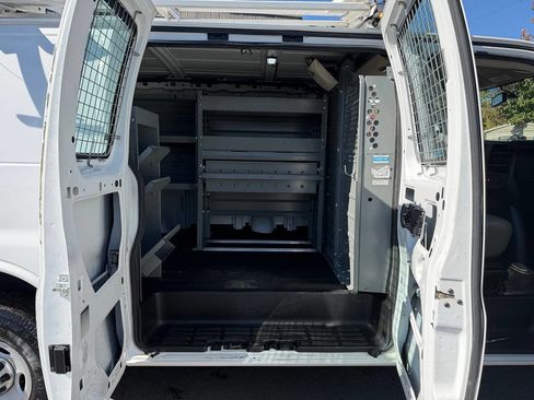 Used 2014 Chevrolet Express 2500 2500 3dr Cargo Van w/1WT image 32