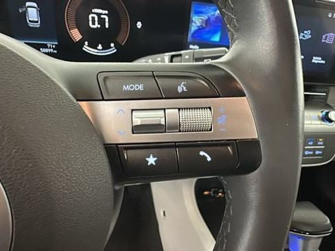 Used 2024 Hyundai Kona SEL AWD/4WD image 17