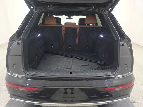 Used 2023 Audi Q5 2.0T Premium w/ Convenience Package AWD/4WD image 12