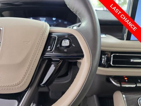 Used 2024 Lincoln Aviator Reserve w/ Equipment Group 201A AWD/4WD image 21