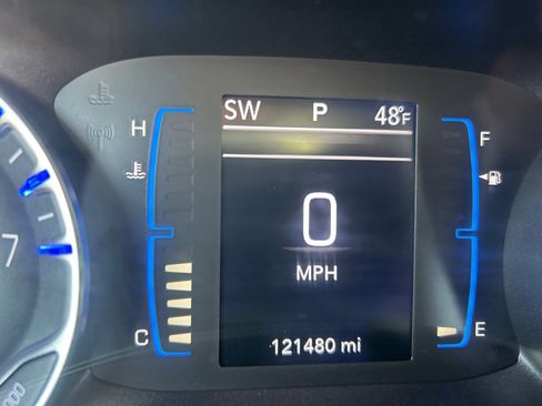 Used 2017 Chrysler Pacifica Touring-L w/ Tire & Wheel Group image 15