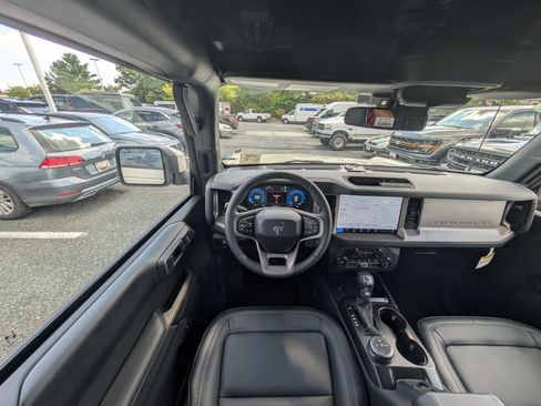 New 2026 Ford Bronco Outer Banks AWD/4WD image 11