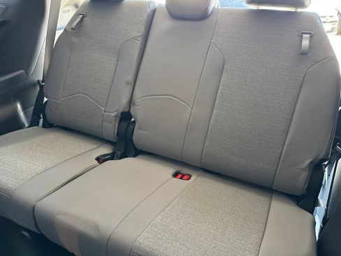 Certified 2026 Toyota Sienna LE FWD image 20