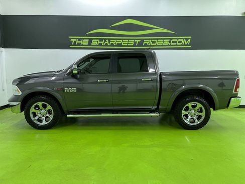 Used 2018 RAM 1500 Laramie w/ Convenience Group AWD/4WD image 6