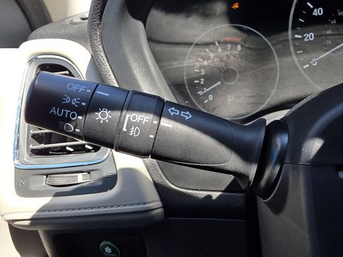 Used 2016 Honda HR-V EX image 32