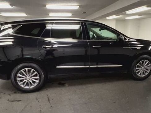 Certified 2023 Buick Enclave Essence AWD/4WD image 9
