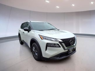 Used 2021 Nissan Rogue S image 1