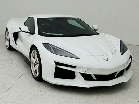 New 2025 Chevrolet Corvette E-Ray image 9