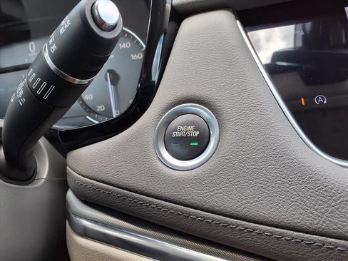 Used 2022 Cadillac XT5 Premium Luxury FWD image 33