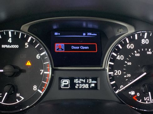 Used 2015 Nissan Altima 2.5 S w/ Sport Value Package image 19