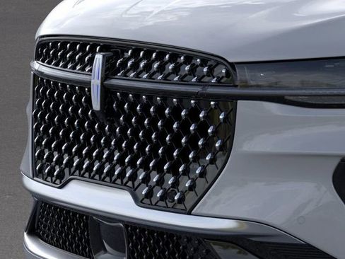 New 2026 Lincoln Nautilus Reserve image 18