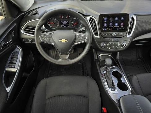 Used 2024 Chevrolet Malibu LT image 21
