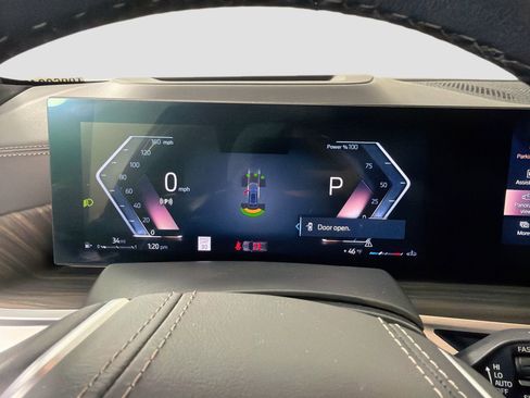 Certified 2023 BMW X7 xDrive40i w/ Premium Package image 11