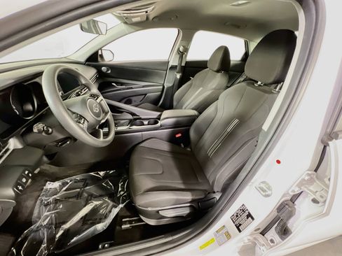 Used 2022 Hyundai Elantra Blue FWD image 20