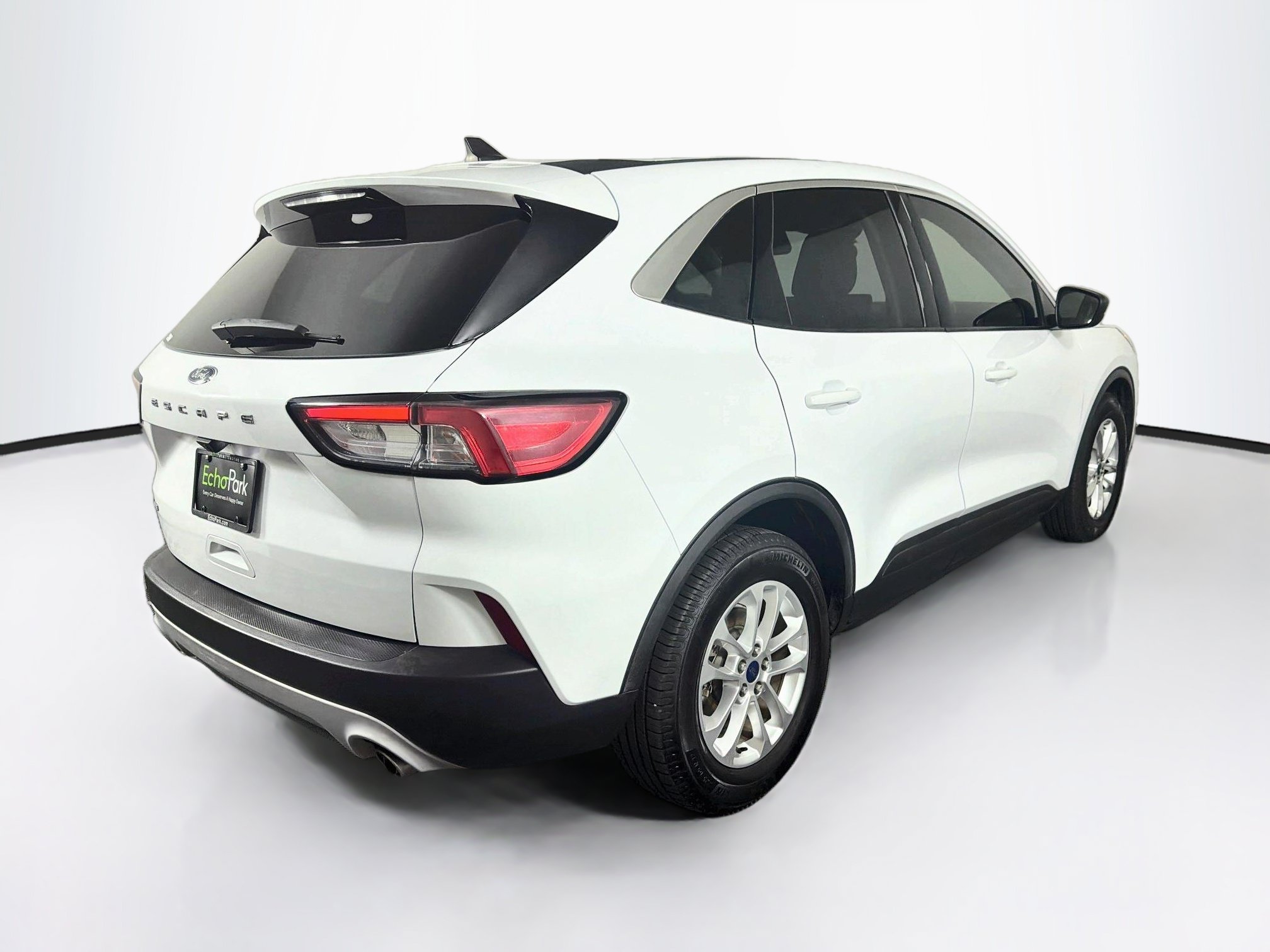 Used 2022 Ford Escape SE FWD image 9
