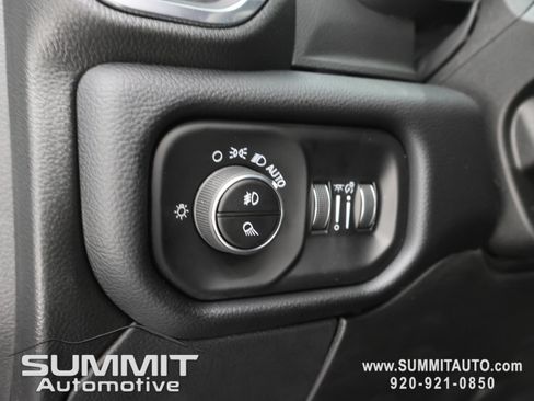 New 2026 RAM 3500 Laramie AWD/4WD image 41