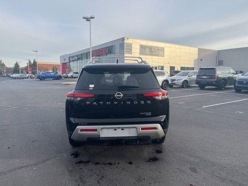 Certified 2023 Nissan Pathfinder Platinum w/ Lighting Package (N93) image 6