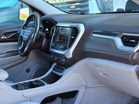 Used 2021 GMC Acadia SLT image 13