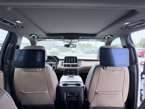 Used 2021 Chevrolet Tahoe Premier AWD/4WD image 14