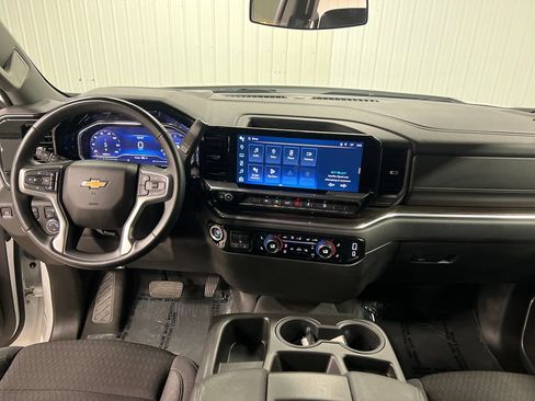 Certified 2024 Chevrolet Silverado 1500 LT w/ Z71 Off-Road Package AWD/4WD image 17