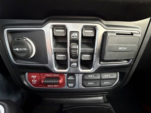 Used 2020 Jeep Gladiator Rubicon w/ LED Lighting Group image 28