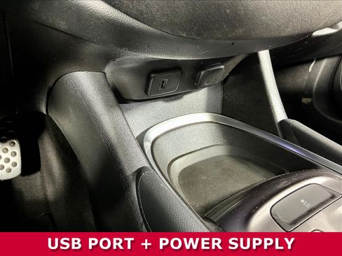 Used 2016 Chevrolet Malibu LT FWD image 14