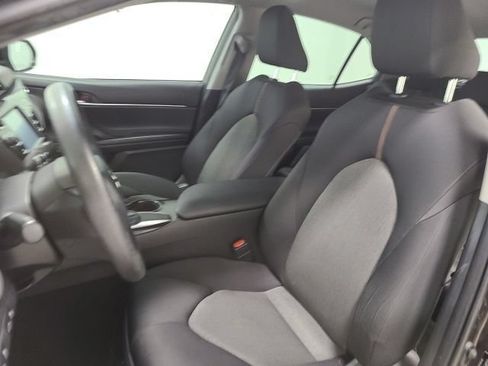 Used 2018 Toyota Camry LE FWD image 17