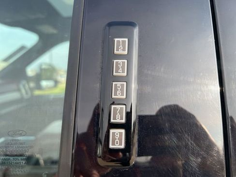 Used 2022 Ford F350 Platinum w/ FX4 Off-Road Package image 11
