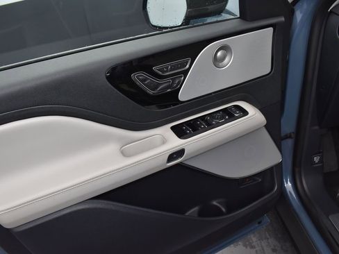 New 2026 Lincoln Aviator Reserve w/ Luxury Package image 9