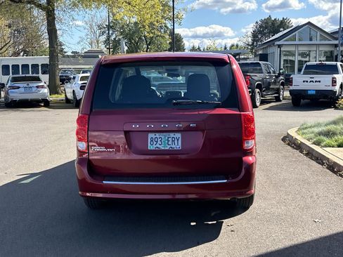 Used 2014 Dodge Grand Caravan American Value Package image 4
