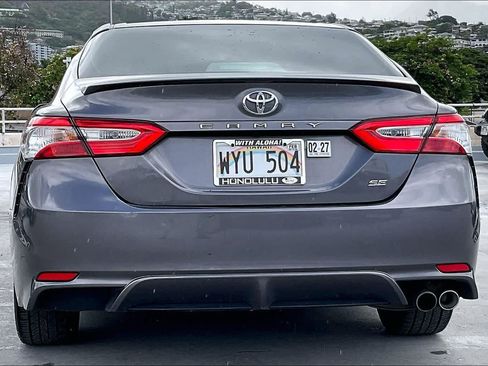 Used 2020 Toyota Camry SE FWD image 5