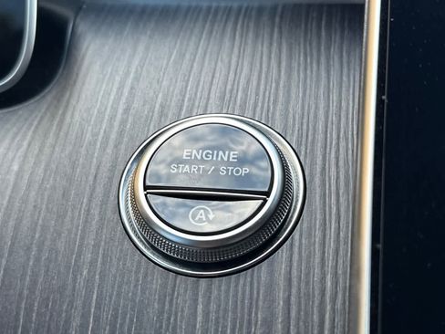 Certified 2025 Mercedes-Benz C 300 Sedan image 21