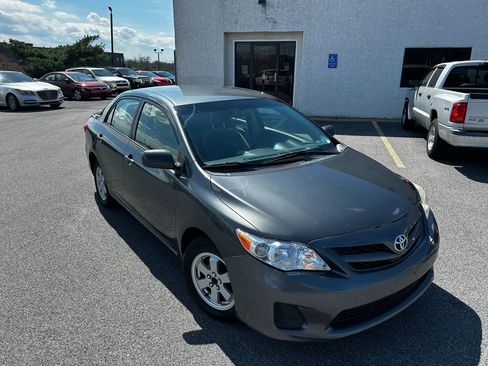 Used 2011 Toyota Corolla LE image 13