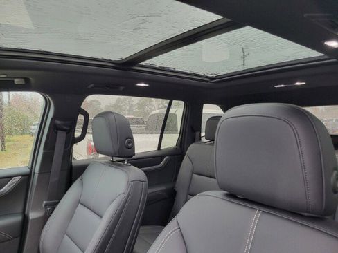 Used 2024 GMC Acadia Elevation w/ Luxury Package image 26