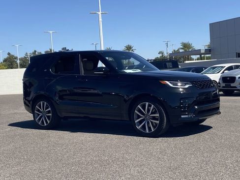 New 2025 Land Rover Discovery Dynamic SE image 4