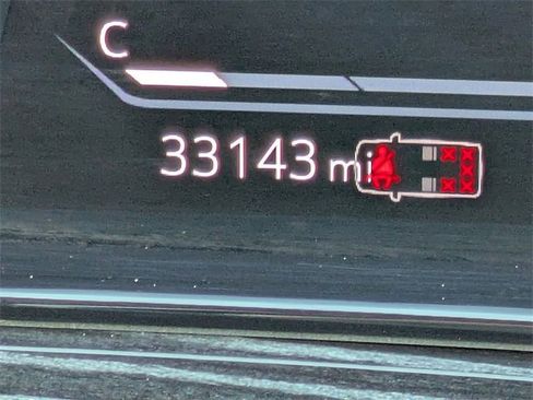 Certified 2023 Cadillac Escalade ESV V image 39