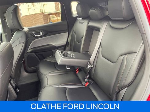 Used 2024 Jeep Compass Latitude w/ Sun and Sound Group image 15