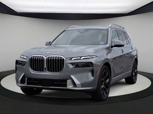 Used 2026 BMW X7 xDrive40i AWD/4WD image 4