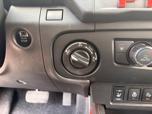 Used 2026 Nissan Frontier PRO-4X AWD/4WD image 21
