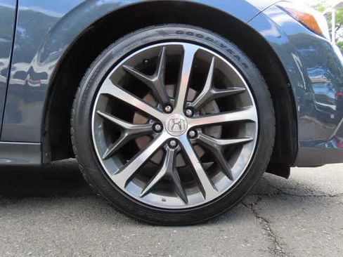 Used 2024 Honda Civic Touring image 9