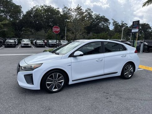 Used 2019 Hyundai Ioniq Limited FWD image 10