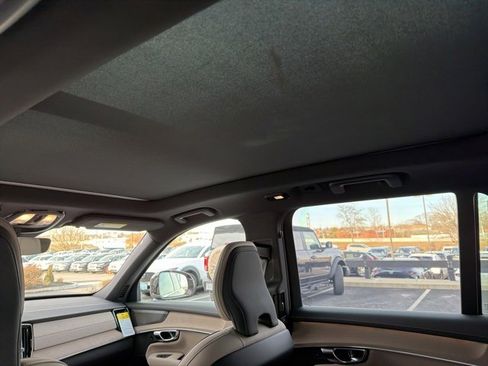 New 2026 Volvo XC90 B6 Plus image 10