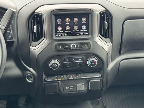 Used 2022 Chevrolet Silverado 1500 Custom image 14