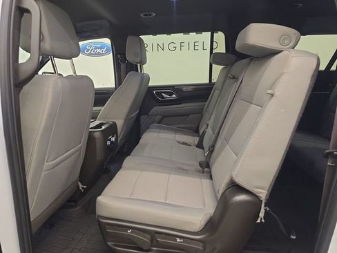 Used 2024 GMC Yukon XL SLE AWD/4WD image 17