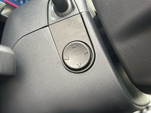 Used 2025 Ford F250 Platinum image 31