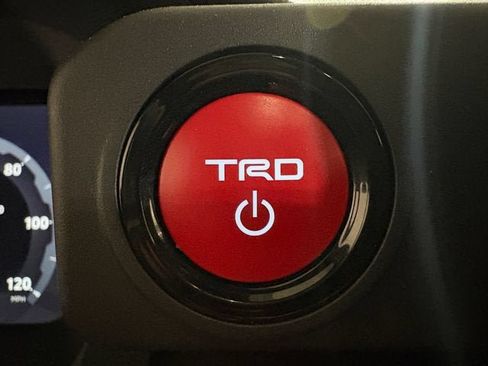 Used 2025 Toyota Tacoma TRD Off-Road w/ TRD Off Road Upgrade Package AWD/4WD image 23