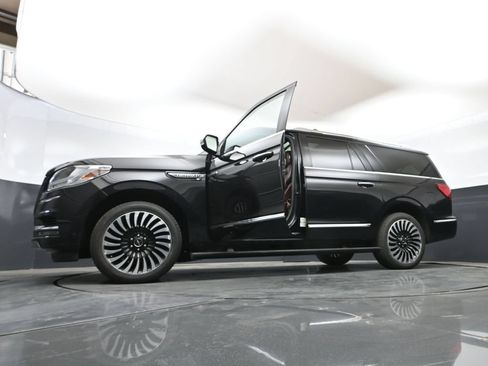 Used 2020 Lincoln Navigator L Black Label w/ Cargo Convenience Package AWD/4WD image 55