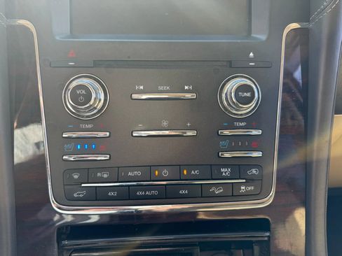 Used 2016 Lincoln Navigator L Reserve image 30