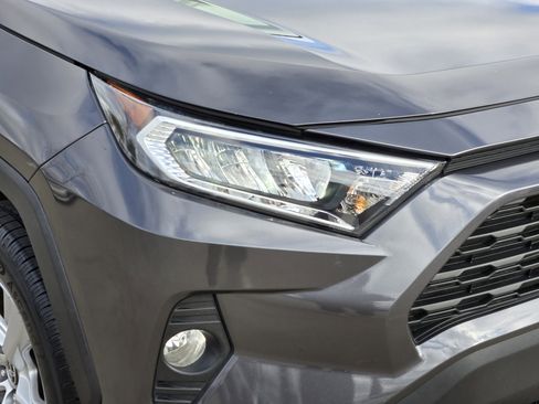 Used 2020 Toyota RAV4 XLE image 6