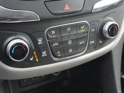 Used 2019 Chevrolet Equinox Premier image 38